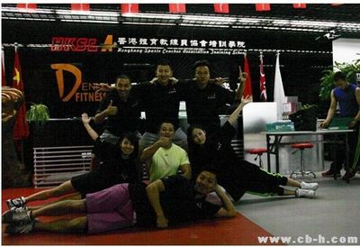 私人健身教练人才匮乏 私教薪水水涨船高(组图)
